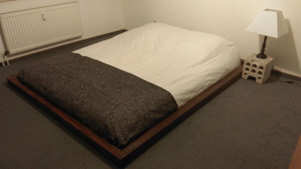 кровать из поддонов