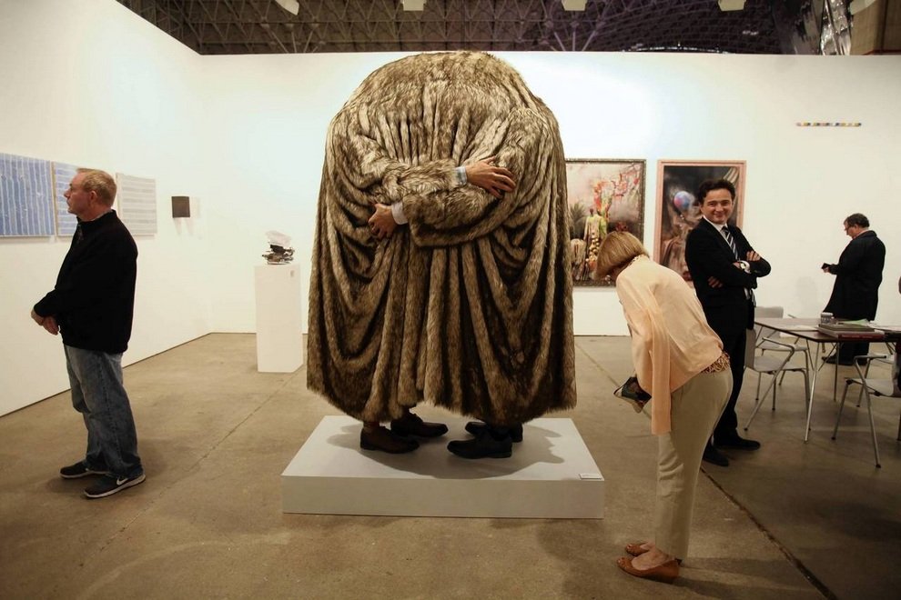 Выставка парижской галереи Galerie Gabrielle Maubrie в Чикаго, штат Иллинойс, США.
