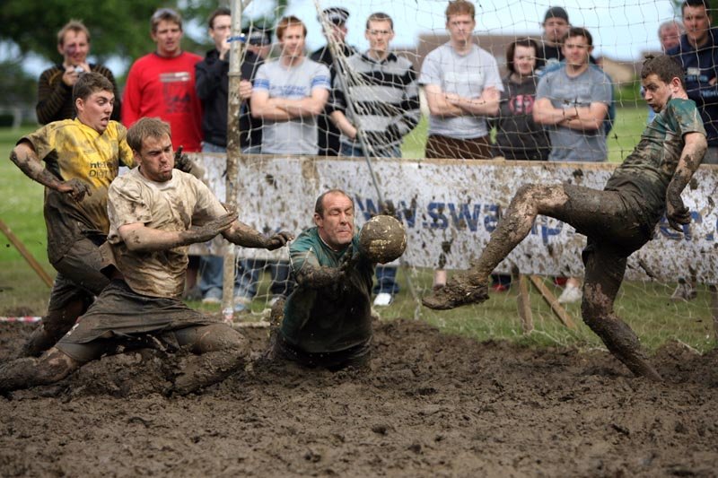 The Fuddy Muckers struggle to score against Dunoon Celtic Supporters Club in the finals of the 2007 international Swamp Football Tournament