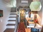 Фото интерьера домика на колесах Little Bitty Tiny House